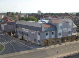 Wellness Hotel Tatra，位于Nový Bydžov的酒店