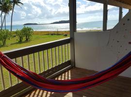 Chalet Olas del Sol，位于Punta Santiago的酒店
