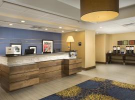 Hampton Inn Syracuse/Clay，位于利物浦的酒店