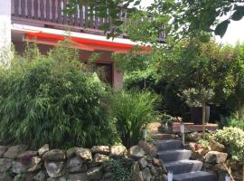 Ferienwohnung Esmeralda，位于奥彭海姆的酒店