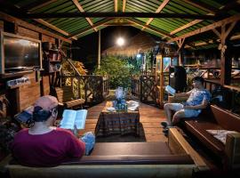 Oro y Luna Lodge，位于Carlos Julio Arosemena Tola的海滩酒店