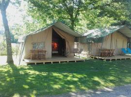 Camping des eydoches - 3 étoiles，位于Faramans的酒店