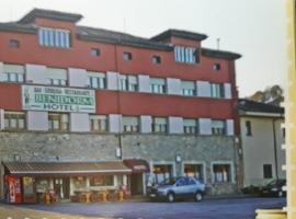 Hotel Benidorm，位于Villamayor的酒店