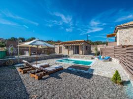 ROGGAKI Ionian Villas，位于Peratiá的酒店