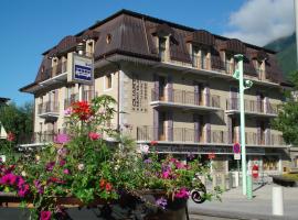 卡尔兹蒙布兰科酒店，位于夏蒙尼-勃朗峰蒙坦威尔-格莱斯火车站附近的酒店
