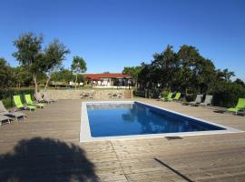 Casa de Campo Vale do Asno，位于阿尔图拉的带泳池的酒店
