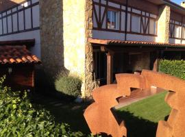 Chalet Golf & Wine La Rioja-Cirue&ntilde;a，位于Cirue&ntilde;a的木屋