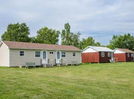 Rachel's Motel and Cottages，位于Surrey的露营地