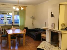 Apartment am Friedrich Ebert Park mit über 100qm Wohnfläche，位于哈姆的家庭/亲子酒店