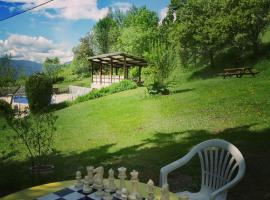Gîte/Pension Rolland，位于Saint-Vincent-les-Forts的酒店
