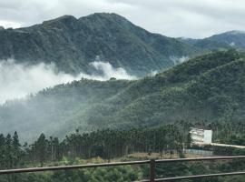 山無歲月旅店，位于Fu-hsing-liao的酒店
