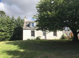 Traditional Family Home in Royal Deeside，位于阿博因的酒店