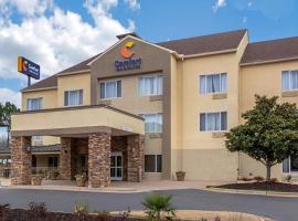 Comfort Inn & Suites Montgomery East Carmichael Rd，位于蒙哥马利的酒店