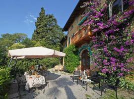 Villa FiordiSole，位于萨罗的酒店