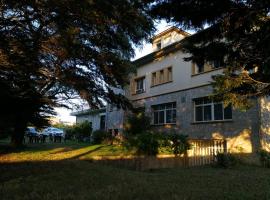 Hotel La Xungueira，位于塔皮亚德卡萨列戈的酒店