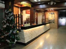 Sri Chumphon Hotel