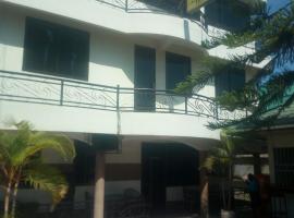 Laverny Hotel, ilemela, mwanza.airport road，位于Bukumbi的酒店