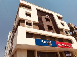 Kyriad Hotel Solapur by OTHPL，位于索拉普的酒店