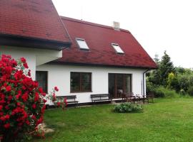 普拉兹尼诺维顿 - PACL切尔韦纳瑞切度假屋酒店，位于Červená Řečice的酒店