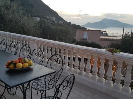 Il Profumo di Capri，位于马萨鲁布朗斯的海滩短租房