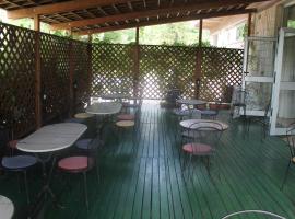 维多利亚酒店，位于奥瓦达的酒店