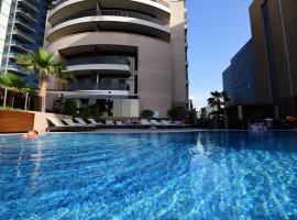 Majestic City Retreat Hotel，位于迪拜的酒店