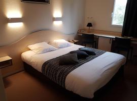 ACE Hôtel Vendée Saint Hermine，位于圣埃米娜的酒店