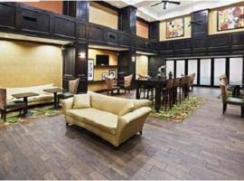 Durant Inn & Suites，位于杜兰特的酒店