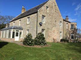 Buckton Farmhouse，位于贝尔福德林迪斯法恩国家级自然保护区附近的酒店