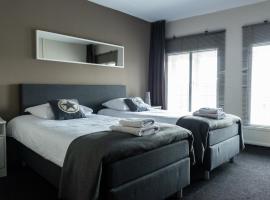 德堡武豪华咖啡厅与酒店，位于鲁尔蒙德的酒店