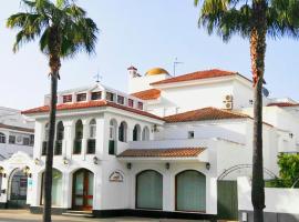 杜纳斯与卢兹公寓，位于罗塔的酒店