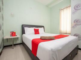 RedDoorz @ Raya Tidar，位于玛琅的酒店