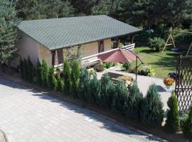 Mustvee Creek Cottage，位于穆斯特韦埃的酒店