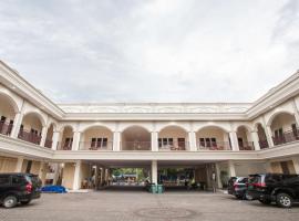 RedDoorz Syariah near Alun Alun Bangil，位于岩望的酒店