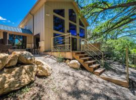 River Bluff Cabins，位于Rio Frio的酒店