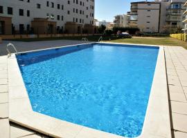 APARTAMENTO EN ROSES A 2 MINUTOS DE LA PLAYA CON VISTA AL MAR，位于赫罗纳的海滩短租房