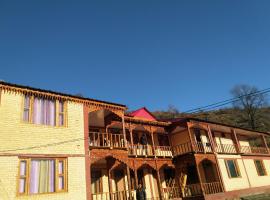 Garhwal Resort, Raithal, Bhatwari, Uttarkashi，位于乌德尔格希的酒店