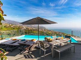 Villa Clementina | Cliffs&Ocean | Heated Pool，位于普拉泽里什的酒店