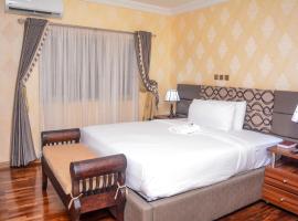 Mahogany Hotel and Suites, Jericho，位于伊巴丹的酒店