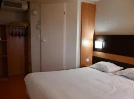 普瑞米尔内弗瓦尔纳瓦泽勒经典酒店