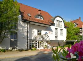 卡罗琳玛蒂尔德酒店，位于策勒赫尔措格宫策勒堡附近的酒店