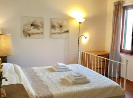 DaLu Florence apartment Lucilla - private car park 15 minutes to the city center，位于佛罗伦萨Tuscany Hall附近的酒店