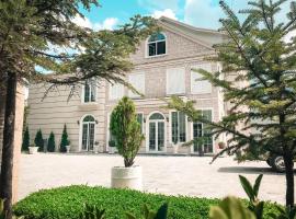 Hotel Devi，位于Ersekë的酒店