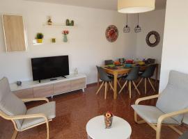 Fantástico apartamento cerca de la playa，位于贝尼卡西姆的酒店