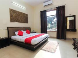OYO 29123 Hotel Downtown，位于康格拉的酒店