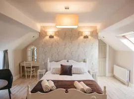 Hill House Apartment