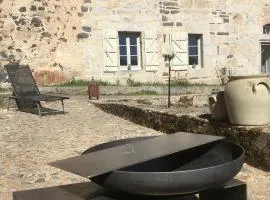 LA CURE grande maison de charme de 2 a 14 personnes