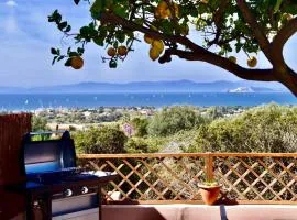 Casa Limone with spectacular sea view and gas BBQ!