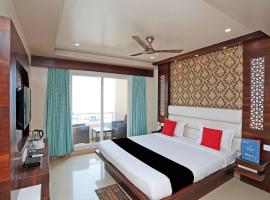 OYO 36105 Hotel Surya Grand，位于Kodarma的酒店