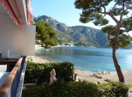 Appartement Eze bord de mer，位于艾日的酒店